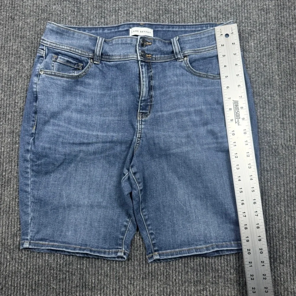 Lane Bryant Flex Magic Waistband High Rise Bermuda Shorts Blue Denim Women 16
